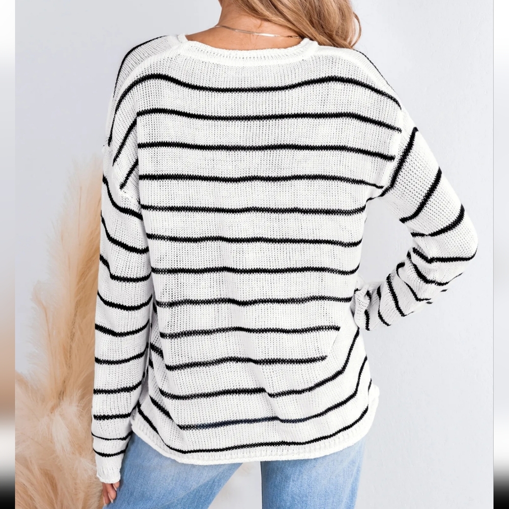 NWT Cupshe White & Black Striped Thin Round Neck Knit Sweater - Picture 2 of 4